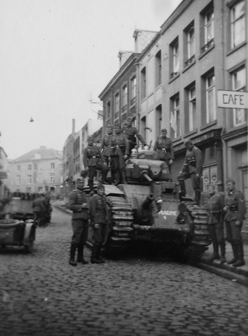 B1 bis tank number 332 of the 37th BCC named Marne front view, Beaumont rue Madame, Belgium 1940