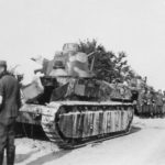 A column of Char Renault D1 tanks