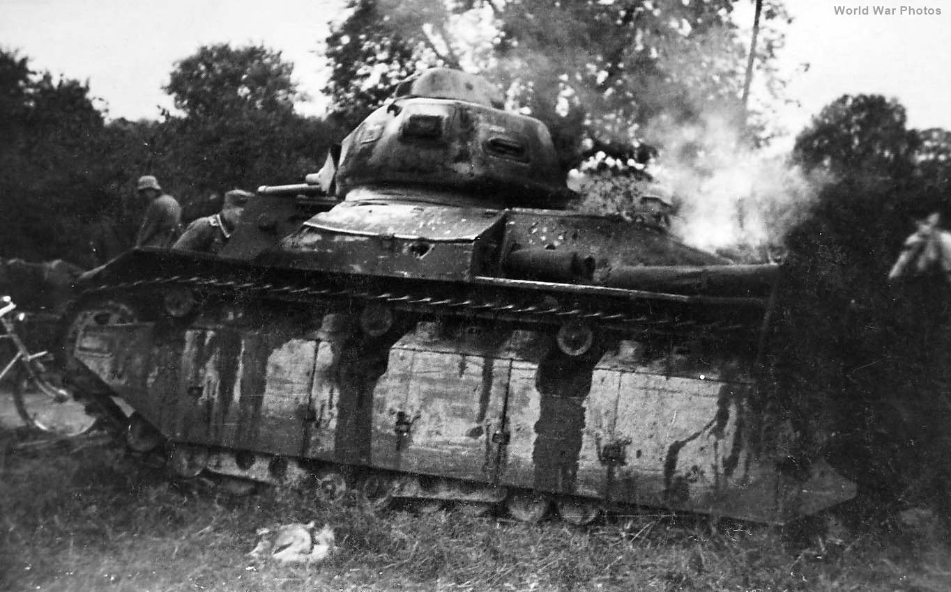 Destroyed Renault D2