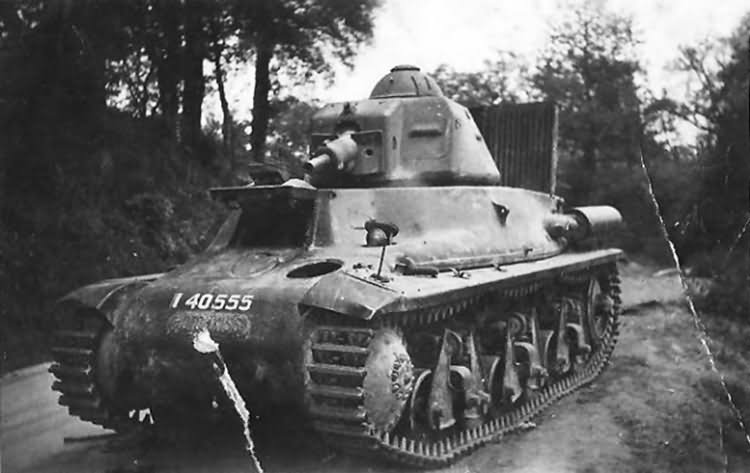 Hotchkiss H-38 tank 40555
