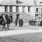 wehrmacht cavalry pass french Renault R 35 tank