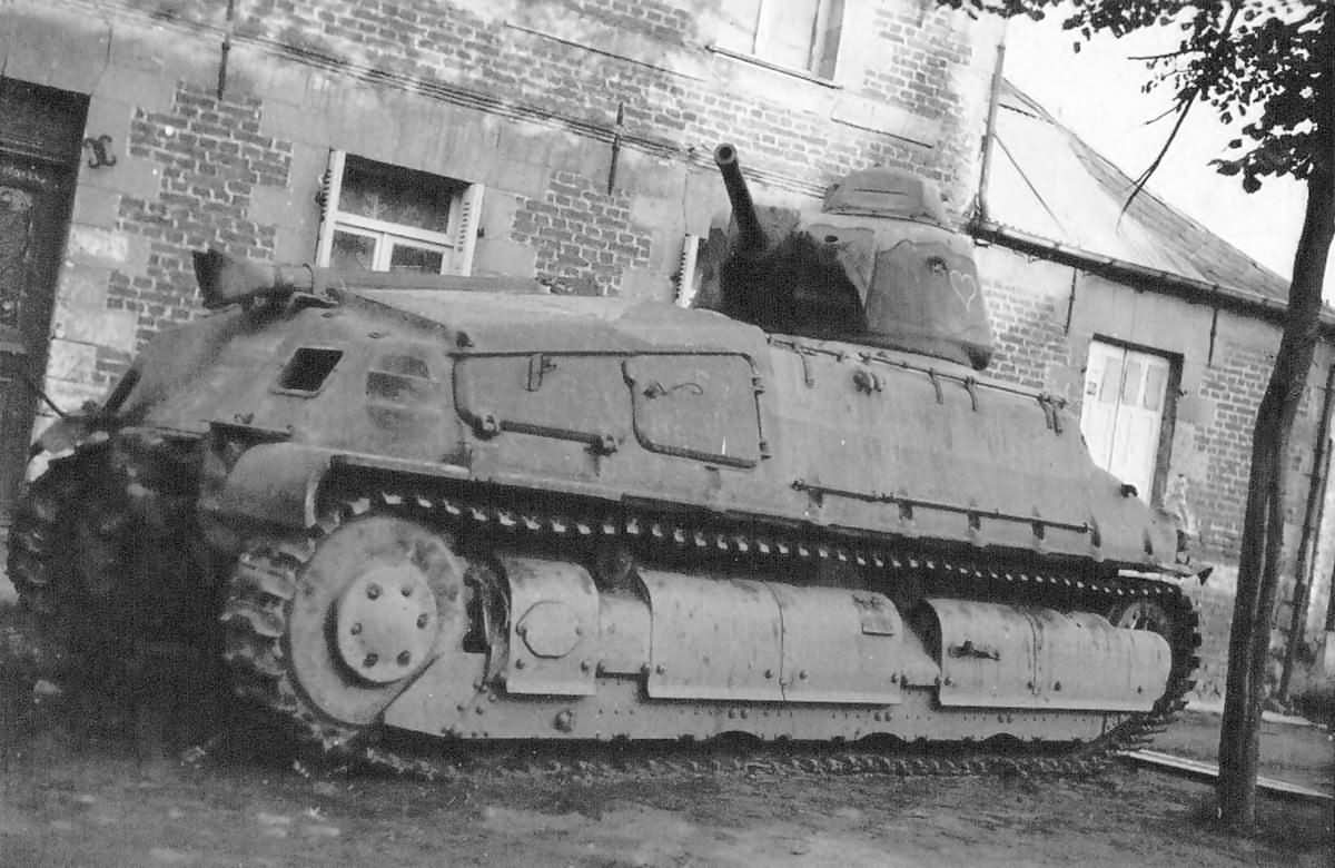 Somua S35 tank 5 | World War Photos