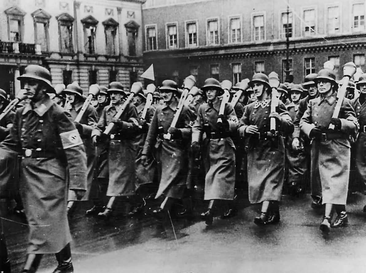 German Volkssturm Marching with Panzerfausts in Berlin 1944
