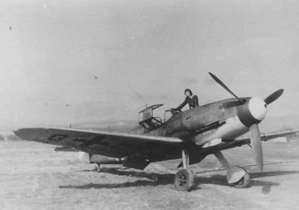 Bf 109 F of 1/JG 106 in Frankfurt Eschborn 1943 2