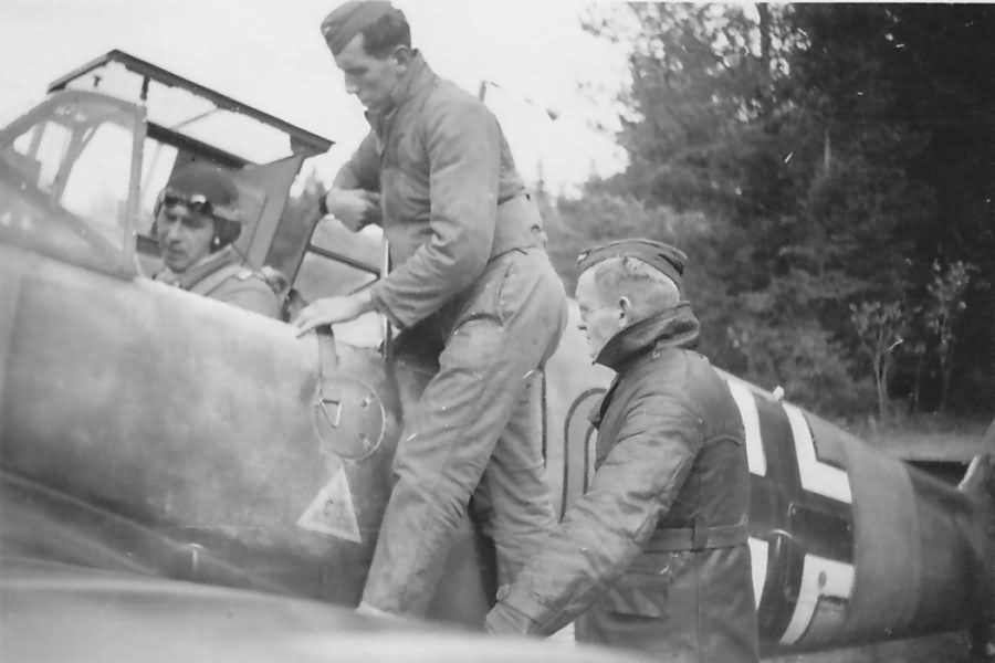 Bf 109 F of 3/JG 51 pilot Oblt. Heinrich Krafft eastern front