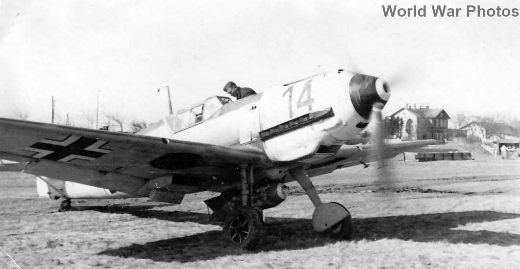 Bf 109 E „14” of the 2/Sch.G. 1, Werl, Spring 1942