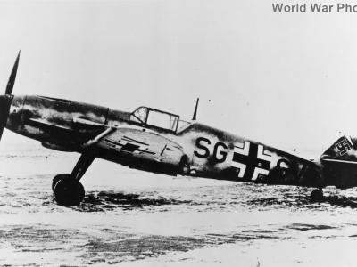 Early Bf109 F-2 code SG+GV