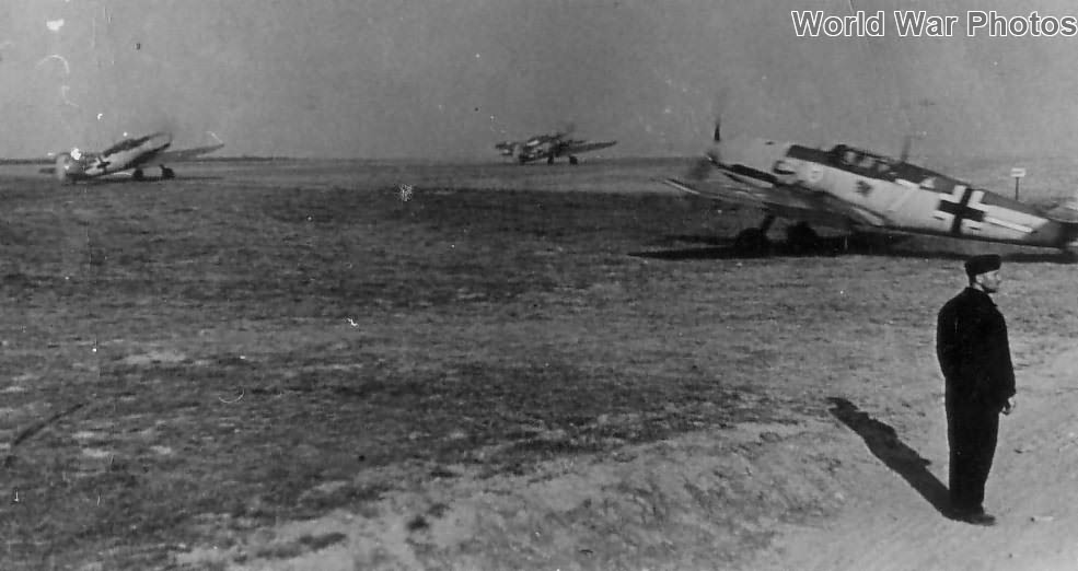 Me 109s from JG 3 Rotterdam, Summer 1940