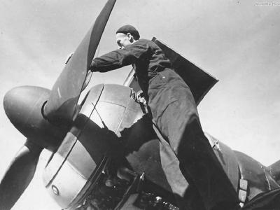 Do 217E BMW 801 engine maintenance 1942