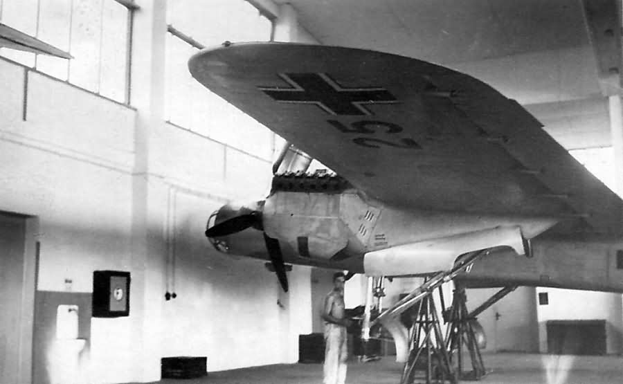 Dornier Do 17 E in hangar