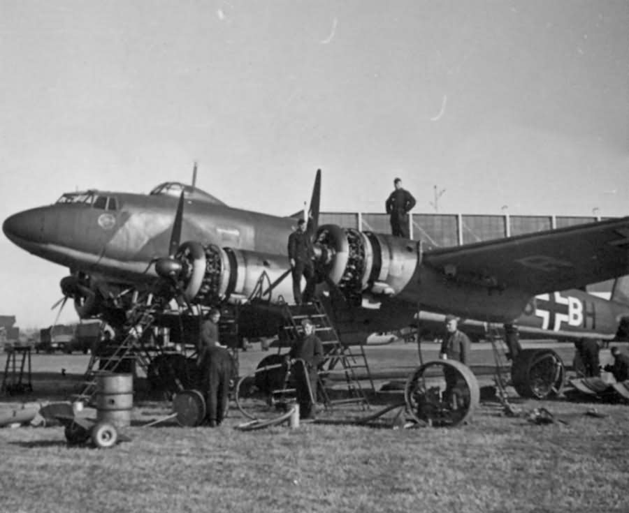 Focke-Wulf Fw 200 C-1 F8+BH of the KG40