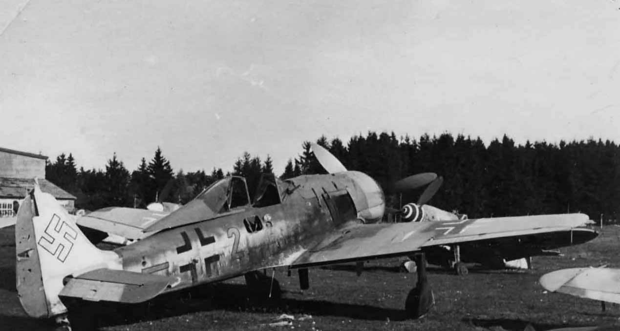 Focke Wulf Fw 190A-8 yellow 2