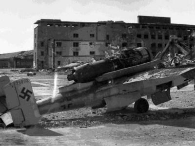 He 162 A-2 Werknummer 220003 M20 at Munich-Riem