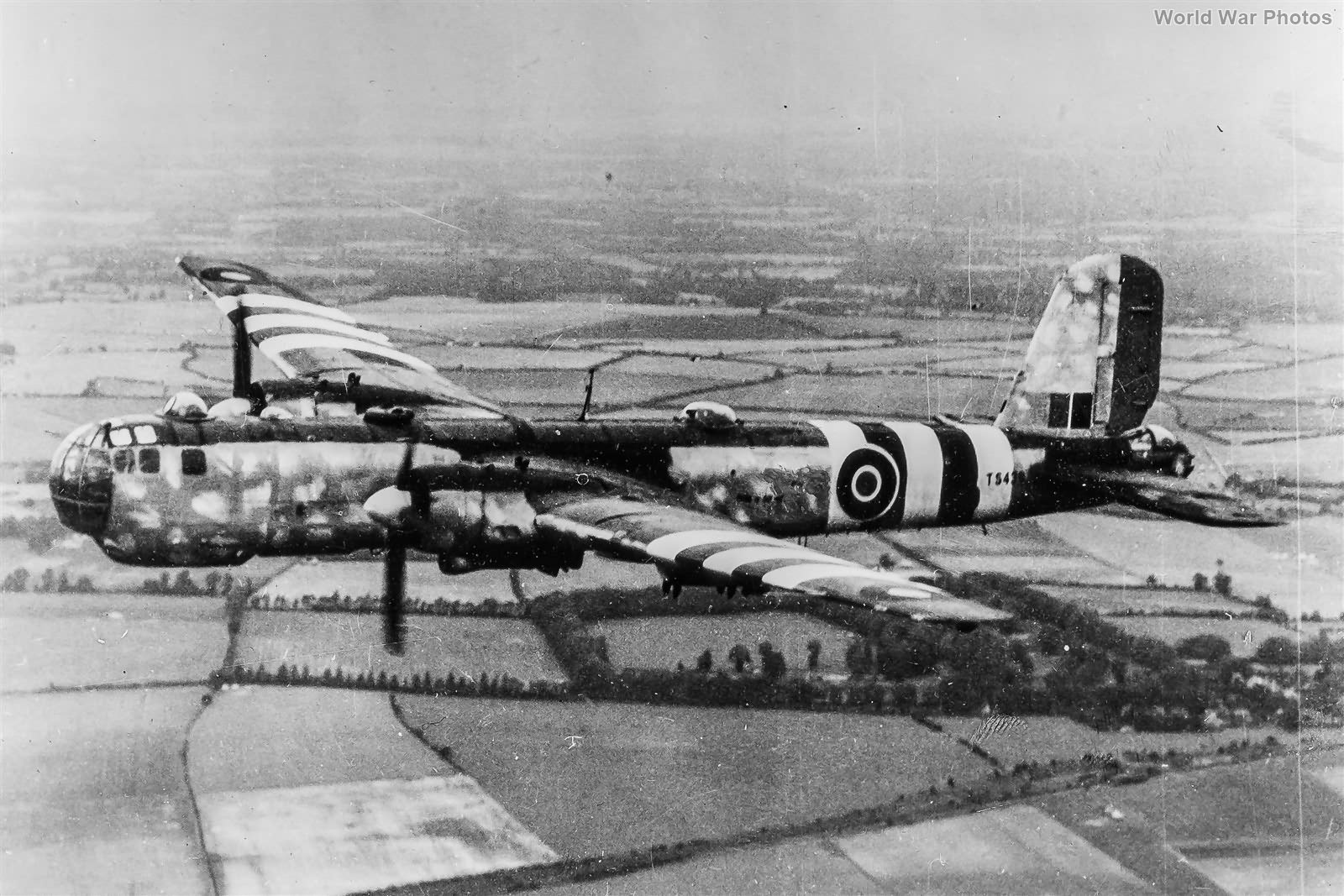 Captured He177 Greif TS439 on test flight in UK 44