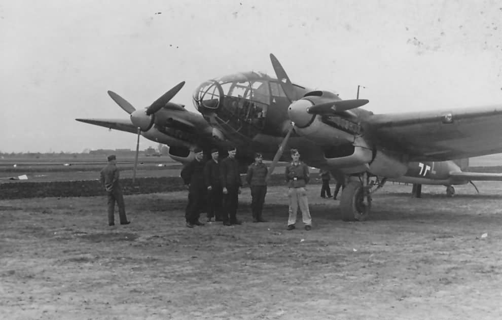 He111_P_2F-LL_of_3.KG_28_1939-40.jpg