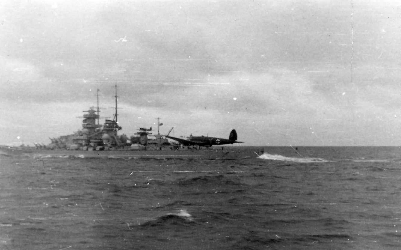 battleship Gneisenau and Heinkel He 111 North Sea 1939