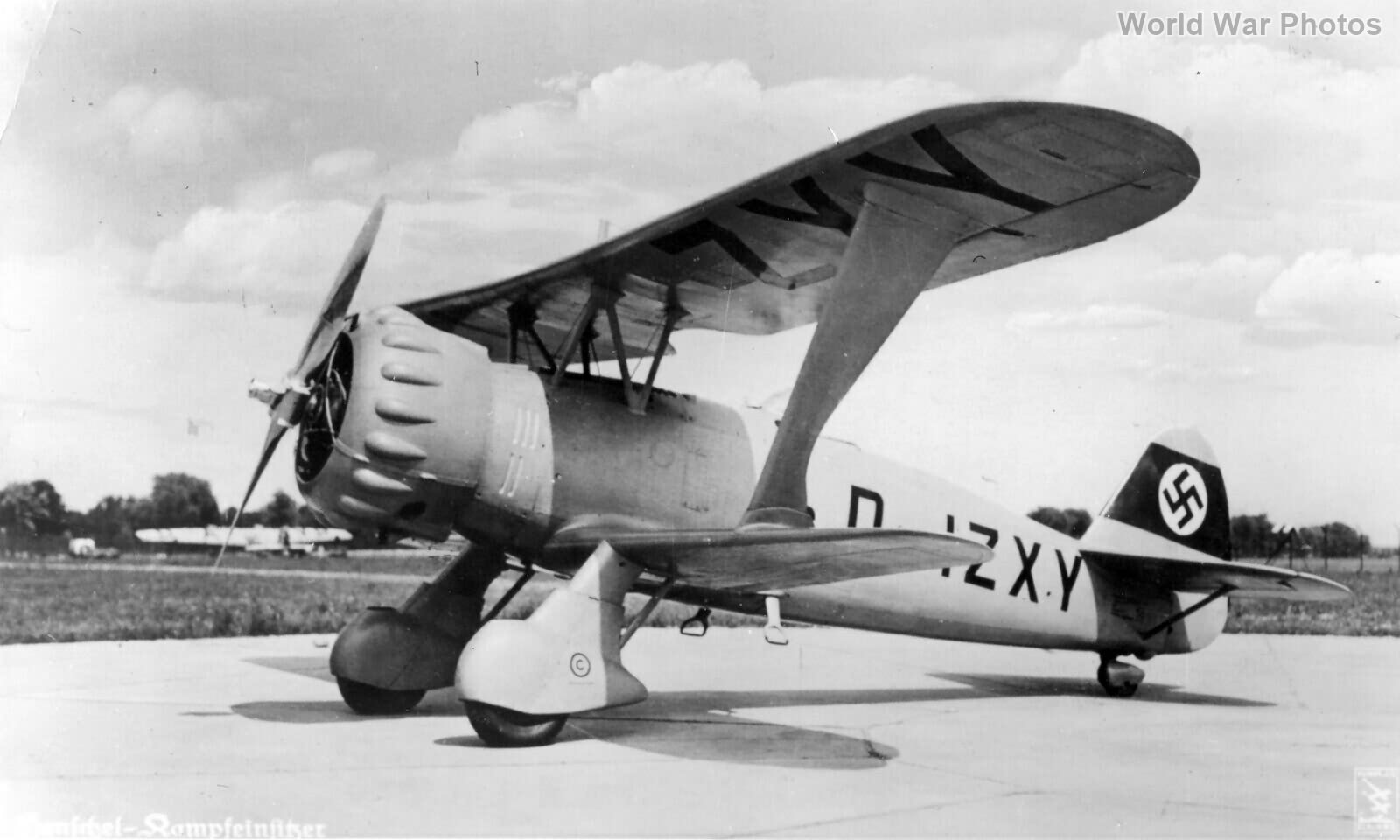 Henschel Hs 123A A-0/V-4 D-IZXY