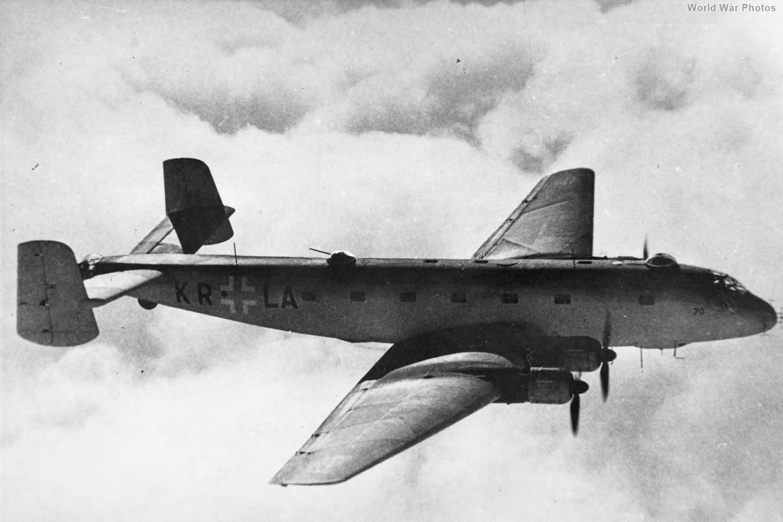 Ju 290A-5 KR+LA in flight