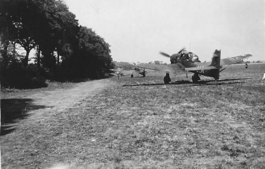 Ju 87 B of the II/StG 77 Bouchy near Evrecy August 1940