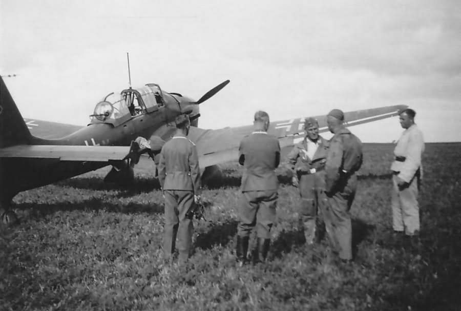 Ju 87 B Stuka of the 6/StG 77 Bouchy near Evrecy August 1940 2