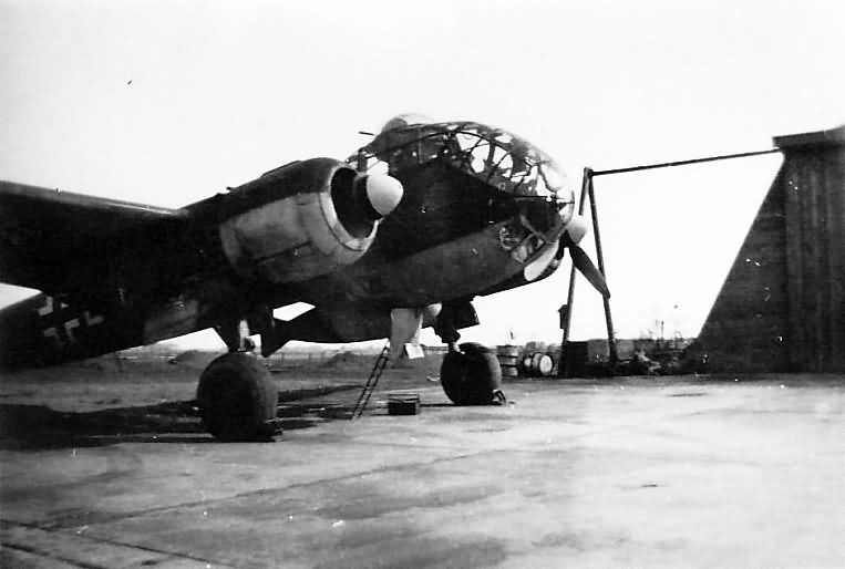 Ju 188 E with 800 l drop tank of Stabsstaffel KG 4 1944