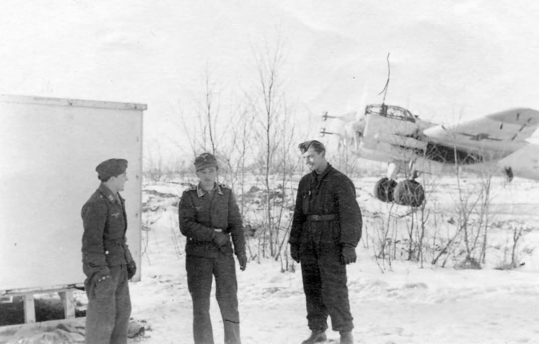 Junkers Ju88 Nachtjager with Radar FuG 202 Lichtenstein winter