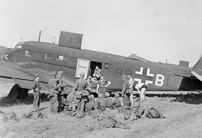 Junkers Ju 52 Tante Ju Iron Annie World War Photos