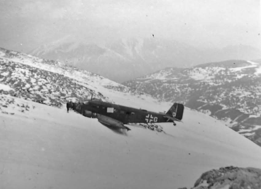 Ju 52 crashed in the Alps