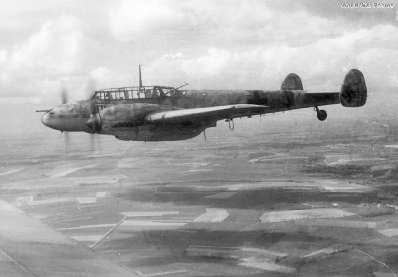 Me 110 of the NJG 4 in flight 1943