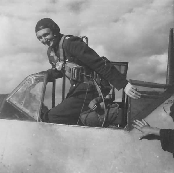 Bf109E III.JG 53 summer 1940 Oblt Heinz Kunert