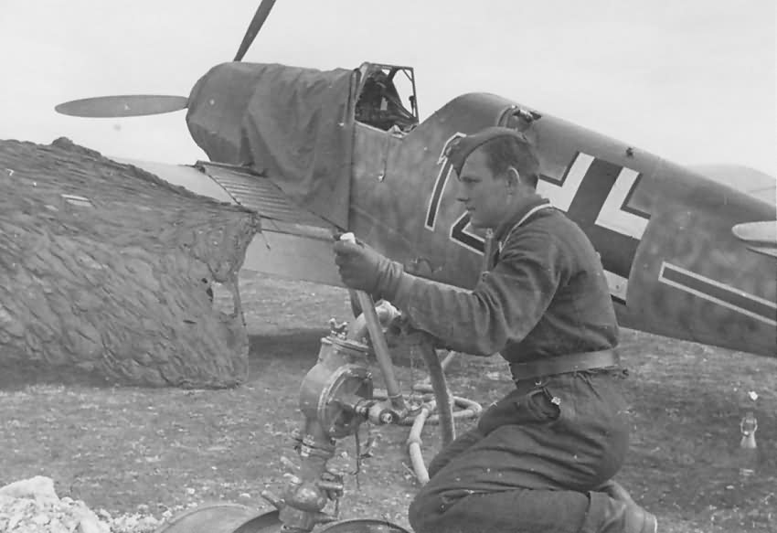 Bf 109 E red 12 5/JG 27 in Sofia Vrba April 1941