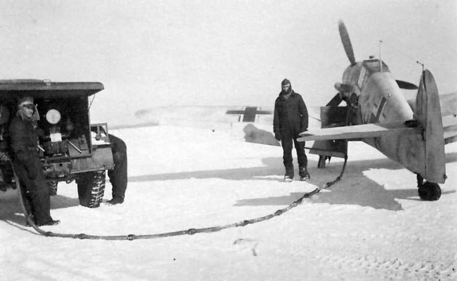 Bf109 F-2 of the Stab I/JG51, pilot Wiilli Hachfeld 1942