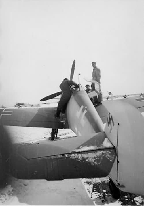 Bf 109 in Wiener Neustadter Flugzeugwerke factory 15