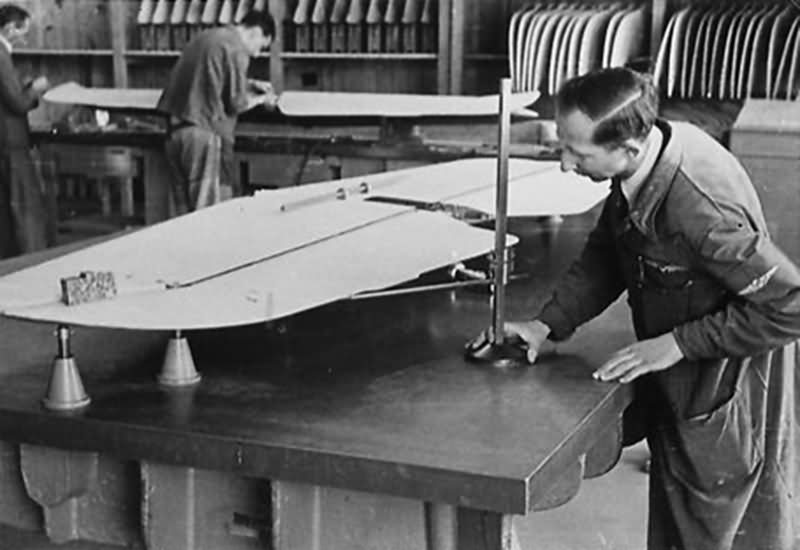 Bf 109 in Wiener Neustadter Flugzeugwerke factory 19