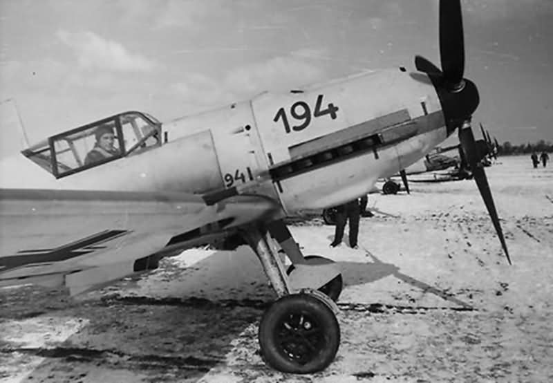 Bf 109 in Wiener Neustadter Flugzeugwerke factory 2