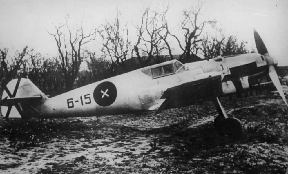 Captured Me 109B-1 code 6-15, pilot: Ofw Polenz