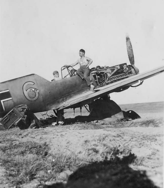 Messerschmitt Bf109E yellow 6