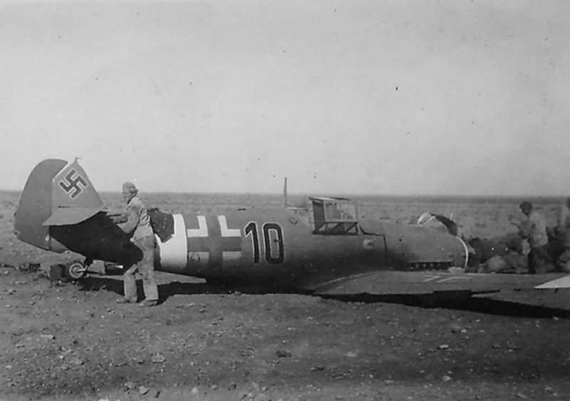 Messerschmitt Bf109F Afrika korps black 10
