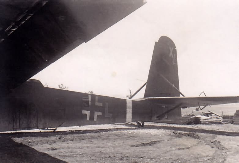 Me323 D 2 1.KGzbV 323 X1L Sicily 1943 4