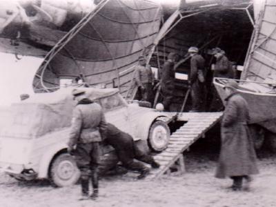 Me323 and vw kubelwagen 2