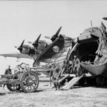 Loading of a leFH 18 onto Me 323, Italy 1942