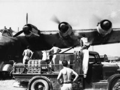 Me 323 warming-up its engines, Italy Pisa
