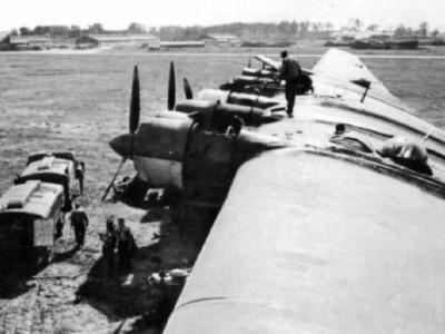 Luftwaffe fuel truck with trailer next to Me 323