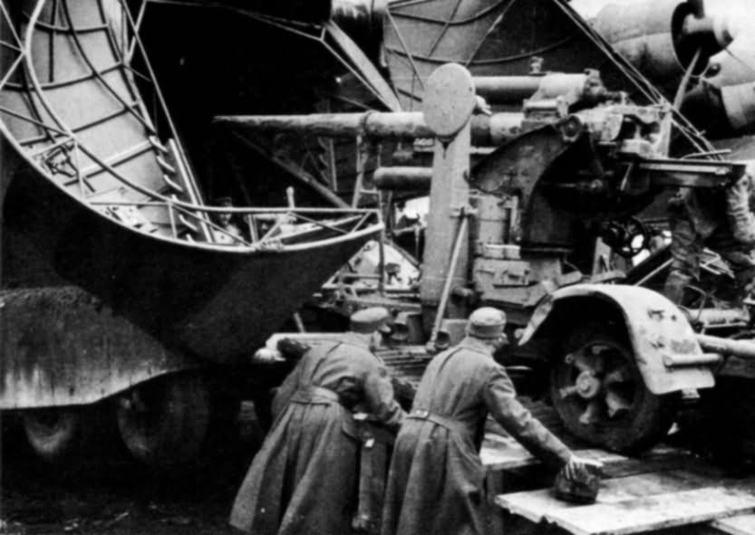 Flak 88 loaded on a Me 323