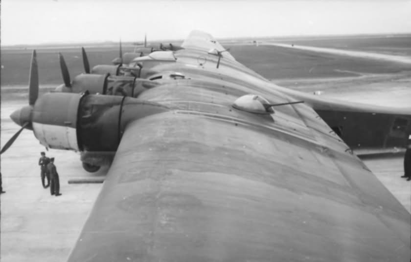 Two wing turrets of Me323