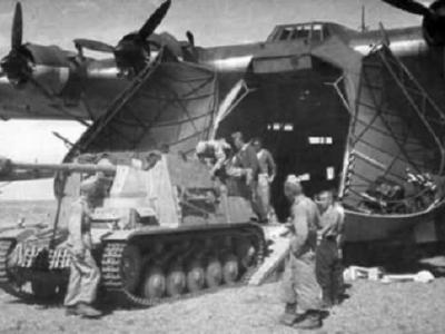 Me 323 unloading a Marder II