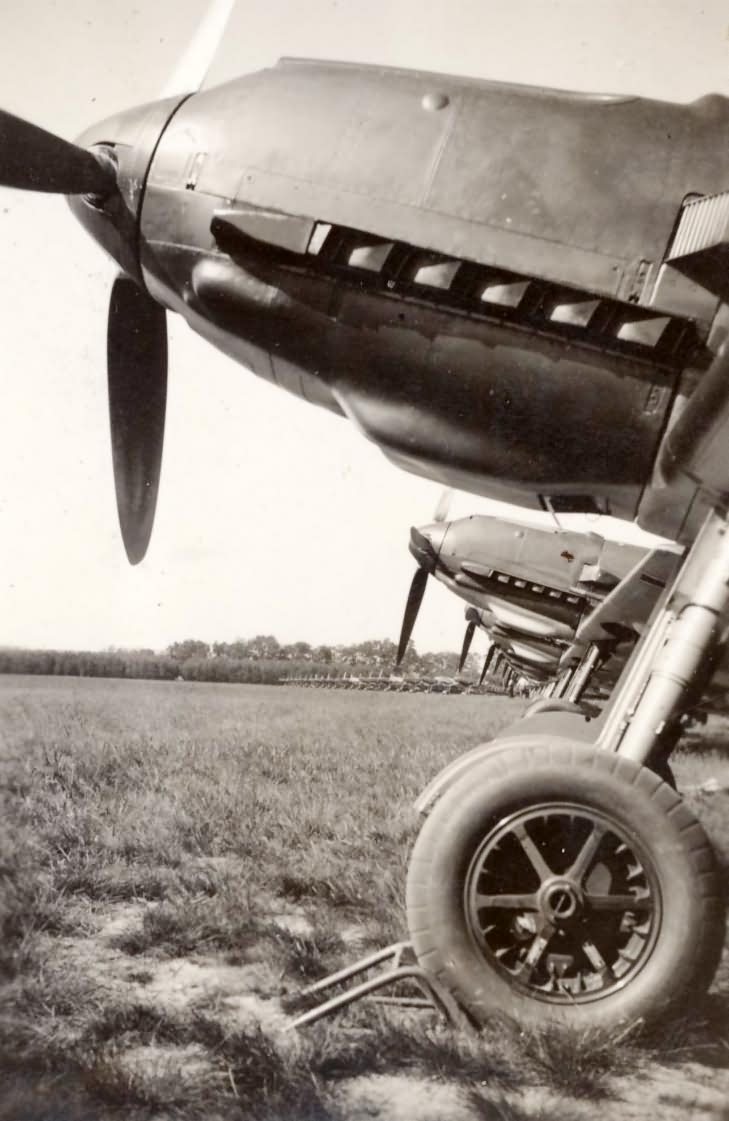 Detail View Of The Engine And Landing Gear Of A Me109 E World War Photos