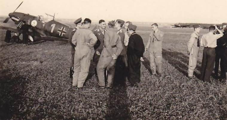 Me109D of the JG 2 „Richthofen” on the ground