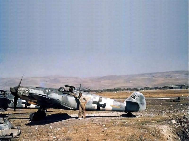 Captured Bf 109 G-6 „Yellow 7” of the JG 53, Italy, color photo