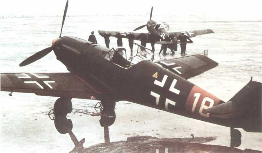 Messerschmitt Bf 109 E white 18 color
